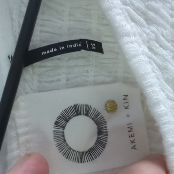 Cotton/modal blend summer top.  Anthropologie size xs - Picture 2 of 3